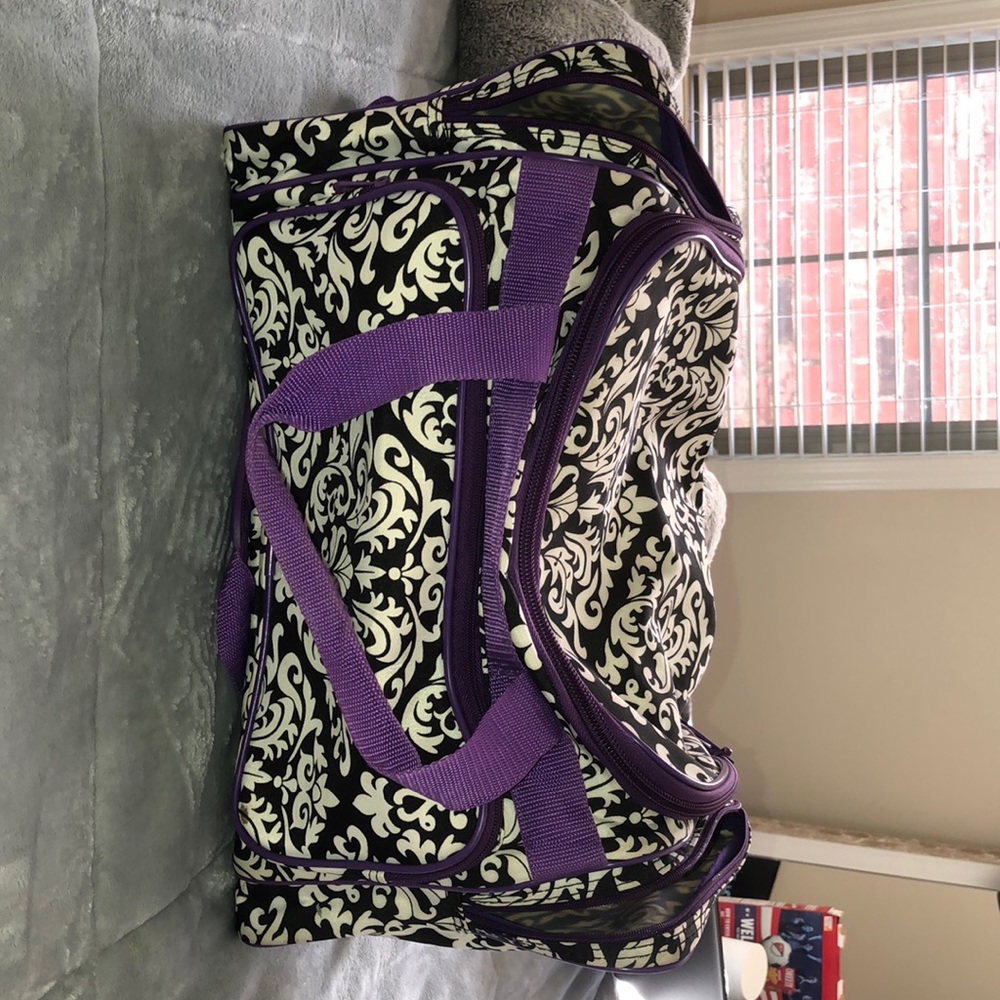 medium size duffel bag